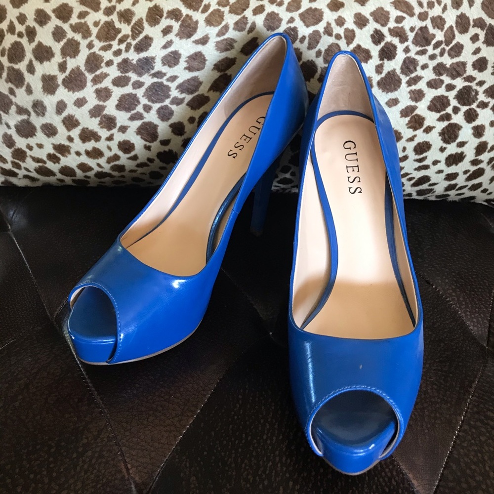 Bright blue Guess Peep-toe Pumps